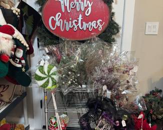 Greenery, pics, wreaths, signs
30% off