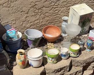 PC193Plant Pots Galore