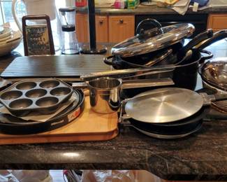 PC218Pots, Pans, Muffin Tin, Garlic Press, Cutting Board