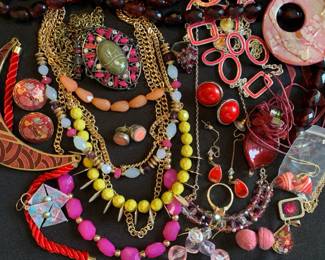 PC241Reds And Pinks Costume Jewelry Mystery