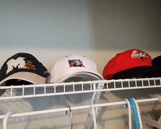 caps