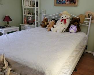 Queen bed