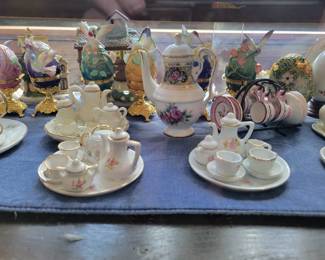 Miniature tea sets