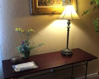 Actually there is a pair of the stained leaded glass lamp...working condition