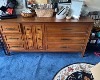 Lane dresser