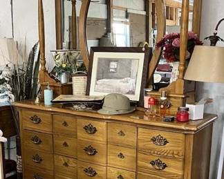 Great Dresser - Amish Made - Oak. We have the entire Bed set at a fantastic Price.