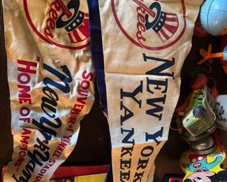 Vintage pendants / flags 