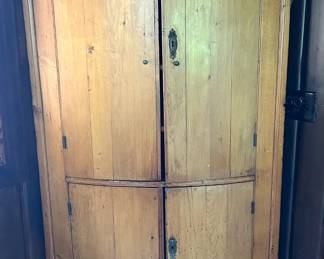 Love this cabinet