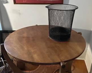 Love this table..it flips to a game side