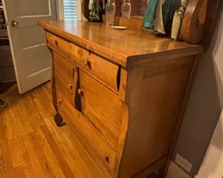 Craftsman buffet with beveled mirror