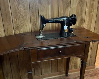 1948 Vintage Singer sewing machine
