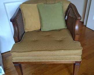 Vintage Barrel chair in excellent condition.
