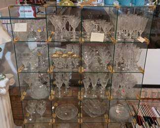 Rosepoint pattern glassware Cambridge
Heisey elegant glassware