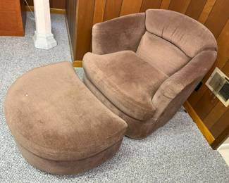 4900 Rowe Oversized Club Chair Ottomanmin