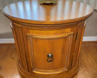 4900 Ethan Allen Storage Bar Drum Accent Table min