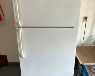 4900 Frigidaire Fridge Freezermin