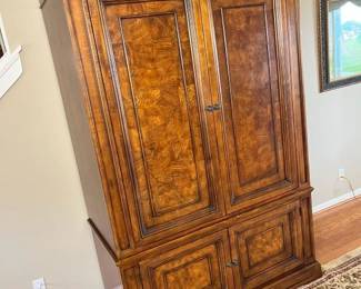 4900 Ethan Allen Oversized Entertainment Armoiremin