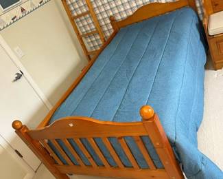 4900 Maple Twin Bunk Bed Singlemin