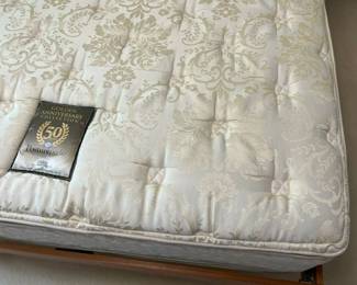 4900 Sealy Posturepedic Capella Ultra Plush Pillow Top Queen Matterss Detailmin