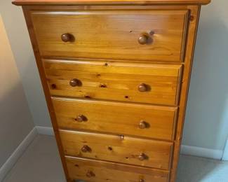 4900 Shaker Knotty Pine 5Drawer Childrens Highboymin