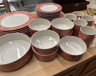 Billers & Boch Dinnerware
37pc. Set