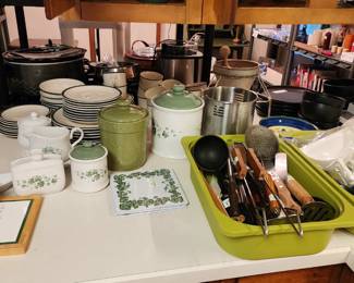 More kitchen ware!