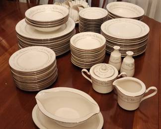 Noritake "Heather" china set