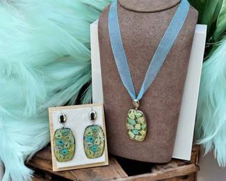 Spring Flower Necklace Earring Set