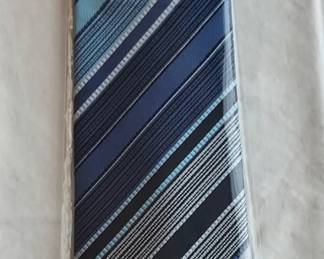 Ermenegildo Zegna silk tie ( new - still in plastic cover)