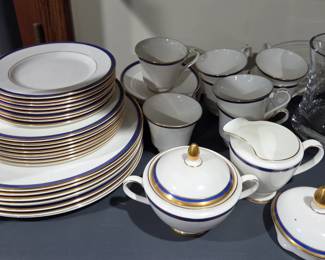 Exquisite Minton china set "Saturn"