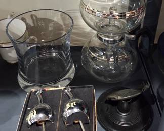 Vintage glass coffee percolator, pour spouts