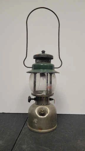 001 Coleman Lantern 242B