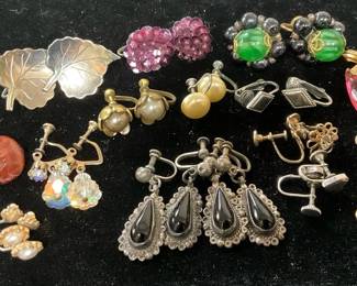 Vintage ScrewOn Clip On Earrings