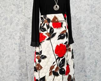 Groovy quilted maxi dress 70s.
