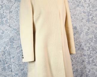 Vintage Clothing- Cream wool coat with shearling collar. 1960s