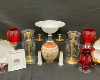 Red Gold Decor Friends