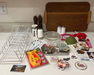 Mystery Kitchen Lot with Fridge Magnets