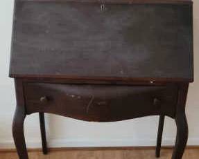 003 Old Is Secretary Desk