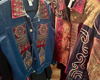 Specialty Tops /lt jackets /womens
Lots Brand name Clothing