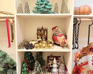 Atlantic Mold Ceramic Christmas Tree Collectible ++