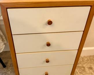 Small Chest 4 drawer Modern
