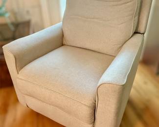 Chair…Recliner / Swivals / Rocks
White Fabric / Nice …Garrison’s Furniture