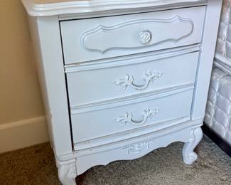 (2) available / End Tables Provincial
Sold separate
