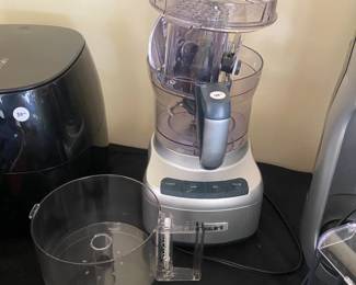 M115 - $40. Cuisinart Food Processor.