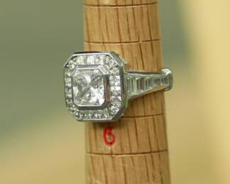 J18 - $45. Size 5 Sterling Ring.