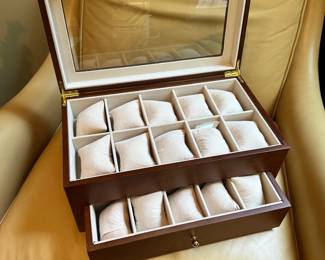 M29 - $30. Watch or Bracelet box. Monogrammed F.