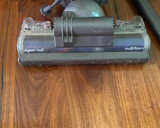 M122 - $125. Dyson Multifloor+