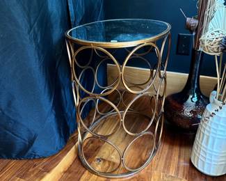 M36 - $60. Oval Mirror top side table. Measures 20x14x21 tall.