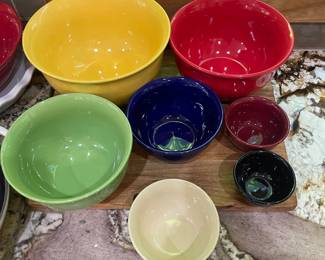 M18 - $35. 7 pc nesting bowl set. 3.5"-9.5".