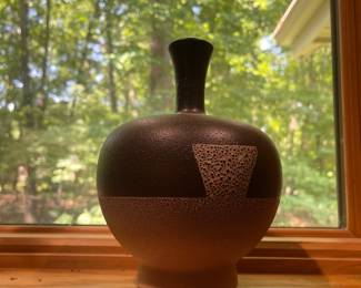 M20 - $18. Heager vase 8".